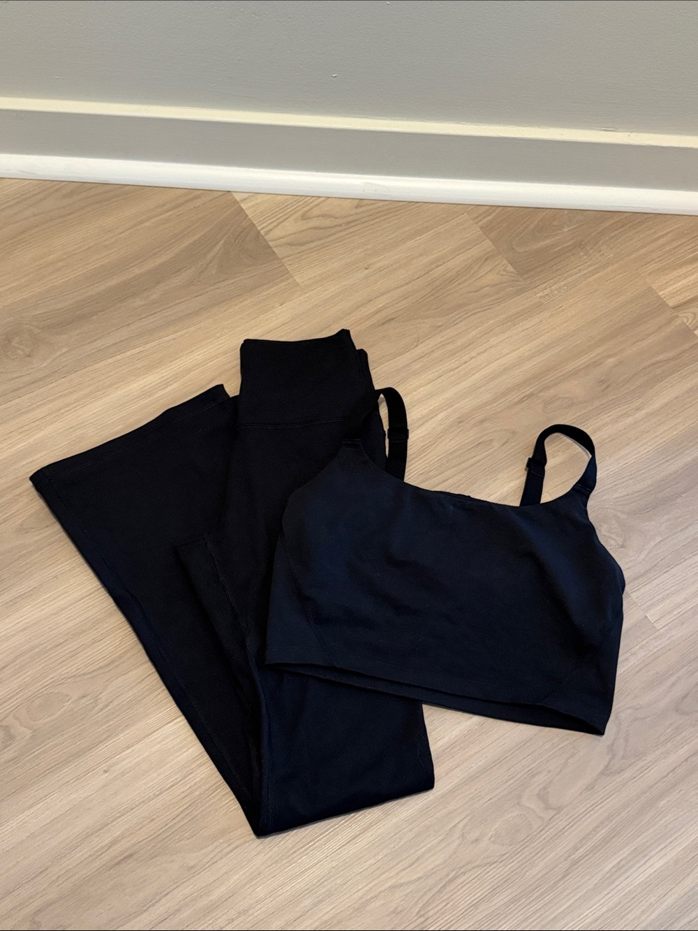 Aerie Offline The Hugger set